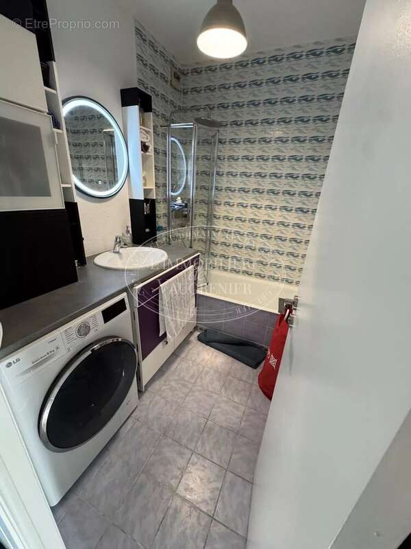 Appartement à VILLENEUVE-LOUBET