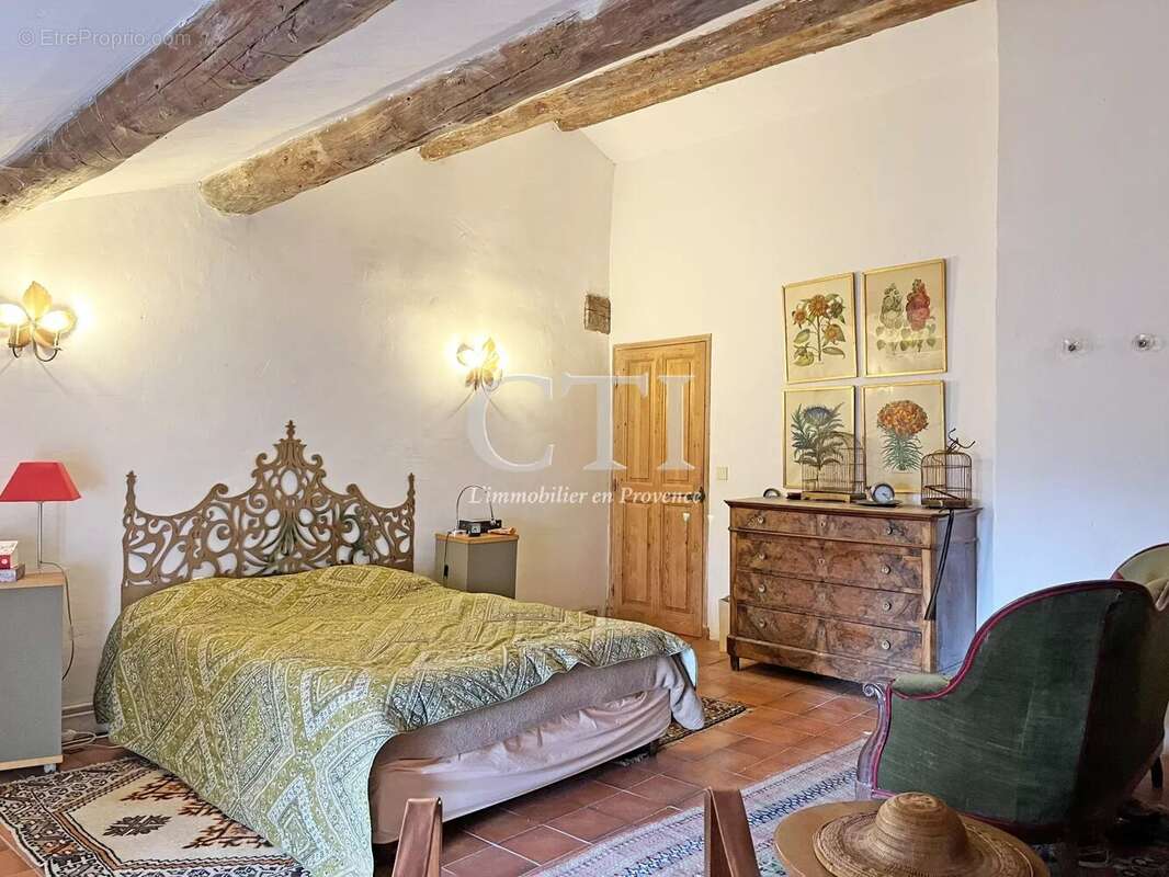 Maison à VAISON-LA-ROMAINE