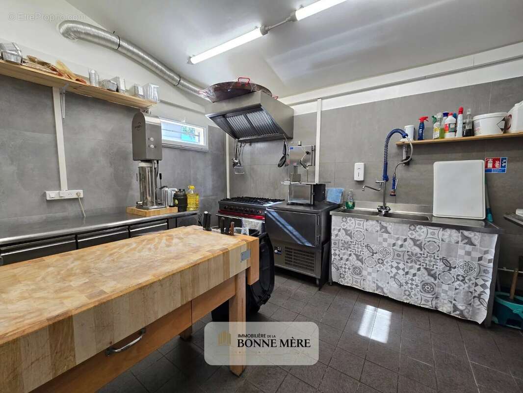 Commerce à MARSEILLE-11E