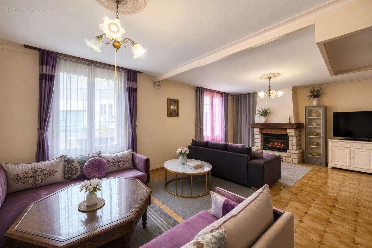 Maison à LA RICAMARIE