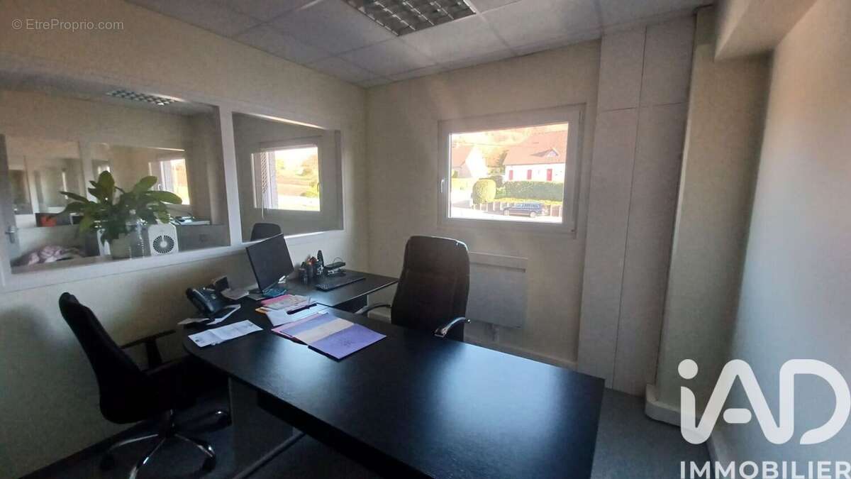 Photo 7 - Commerce à MENNEVILLE