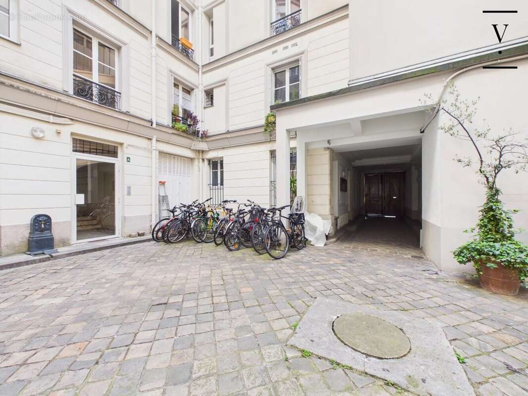 Appartement à PARIS-11E