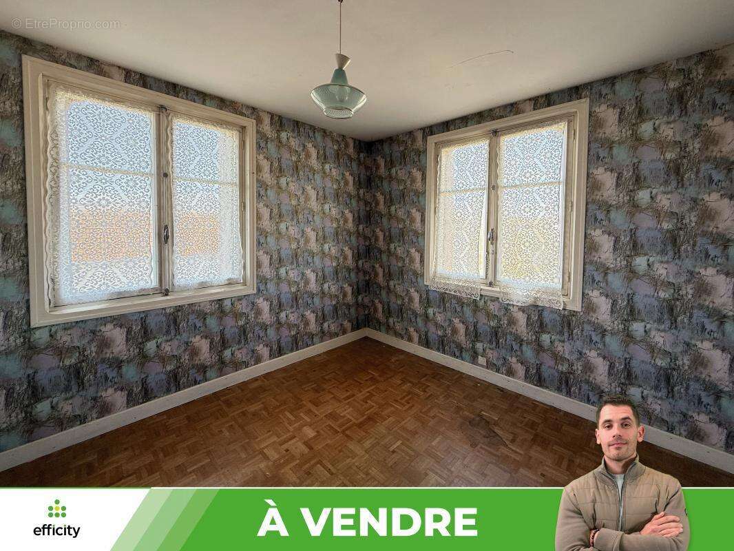 Maison à MOUSSAC