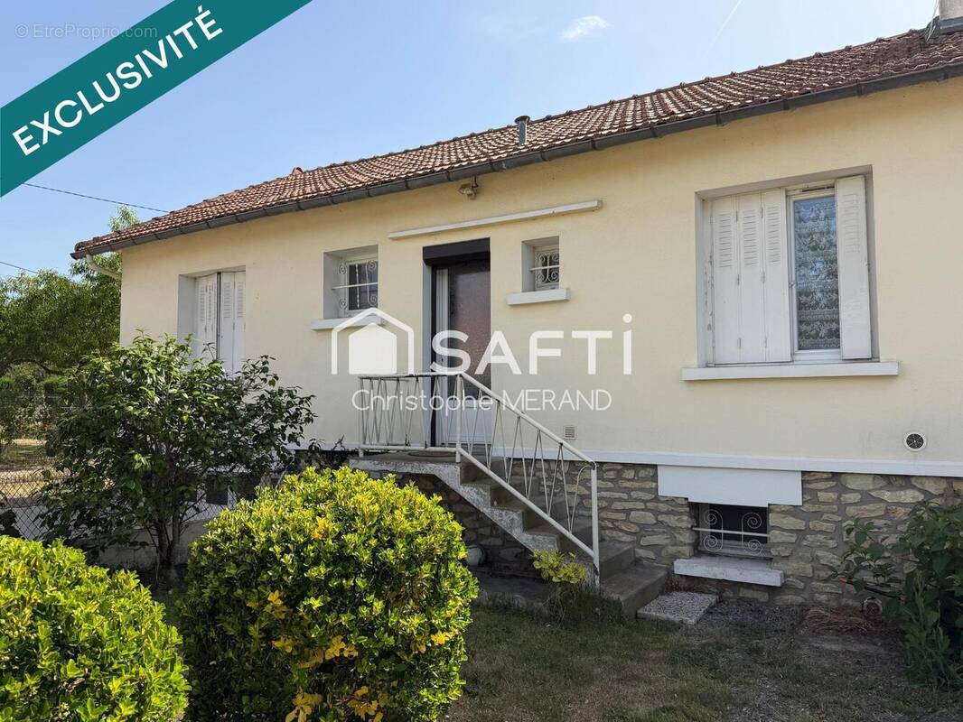 Photo 1 - Maison à DANGE-SAINT-ROMAIN