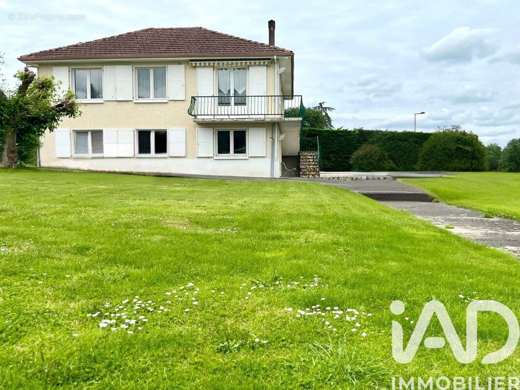 Photo 1 - Maison à LAA-MONDRANS
