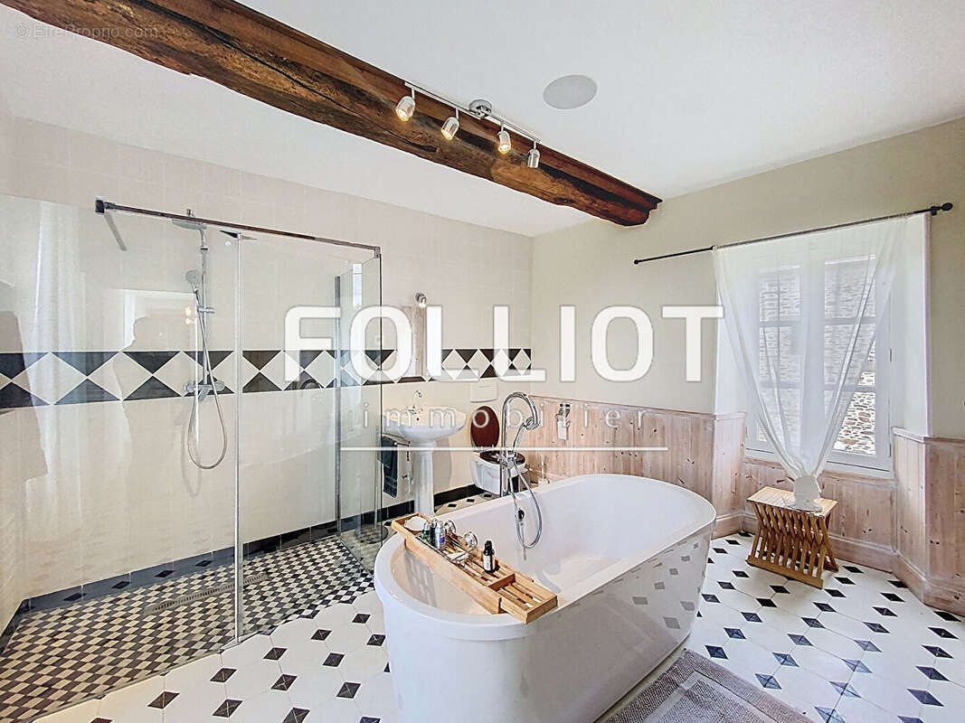 Maison à THURY-HARCOURT