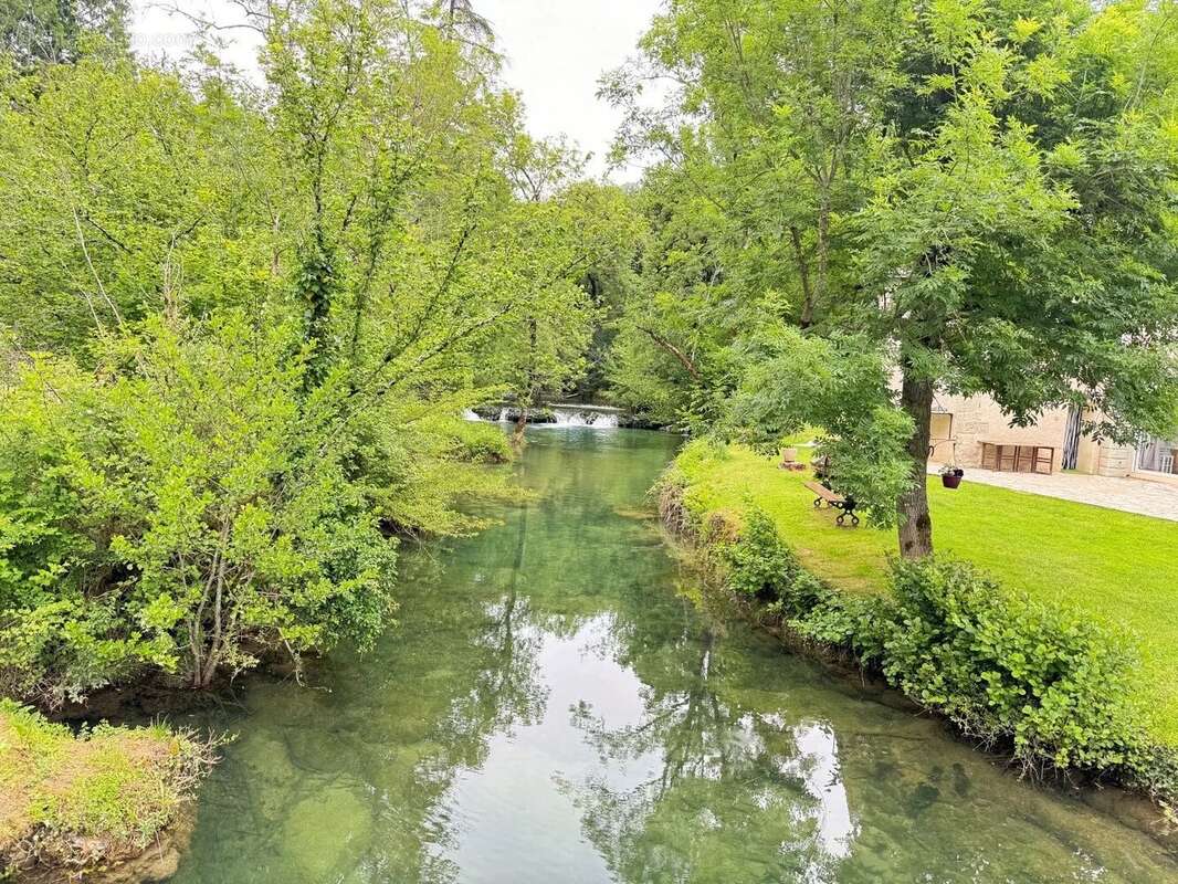 Maison à SAINT-CIRQ-LAPOPIE