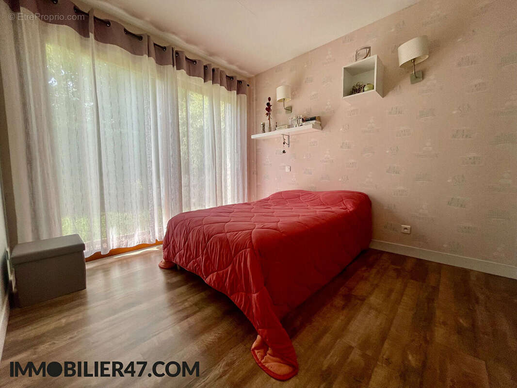 Villa de plain pied avec local professionnel - photo 10