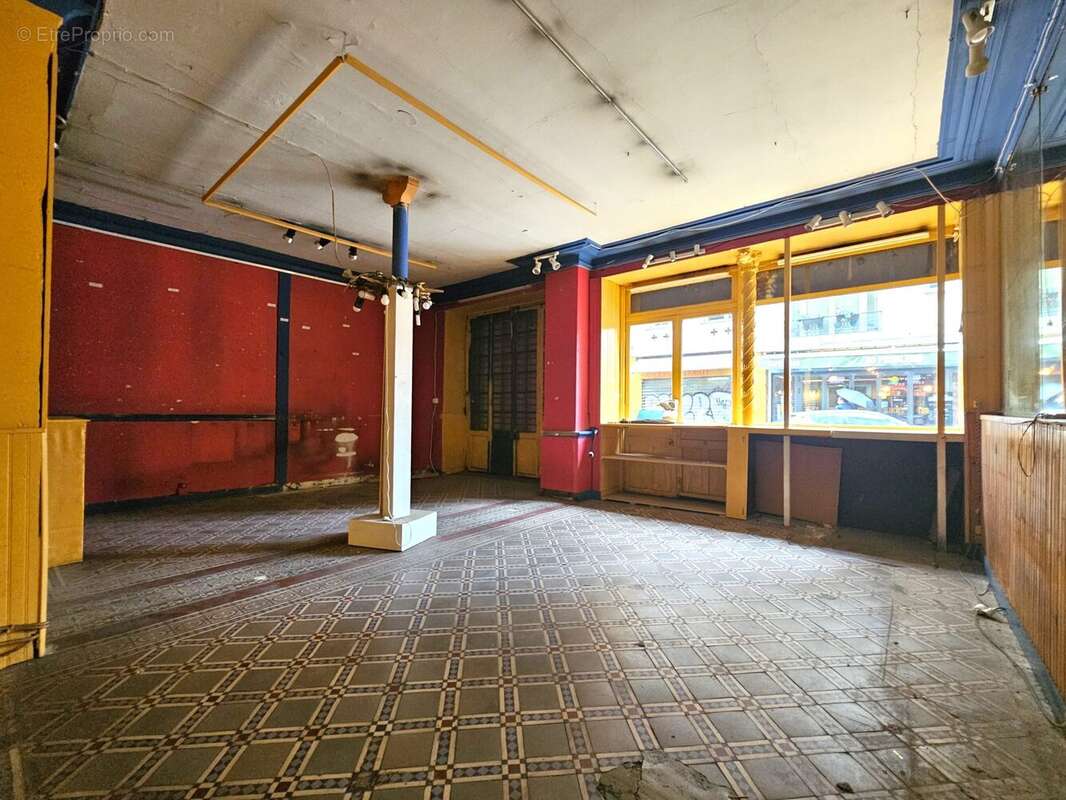 Commerce à PARIS-18E