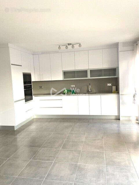 Appartement à SAINTE-GENEVIEVE-DES-BOIS