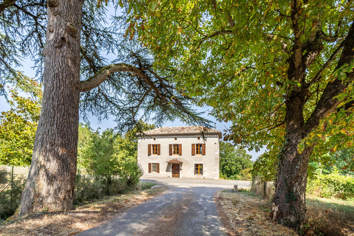 Maison de village avec jardin - photo 2
