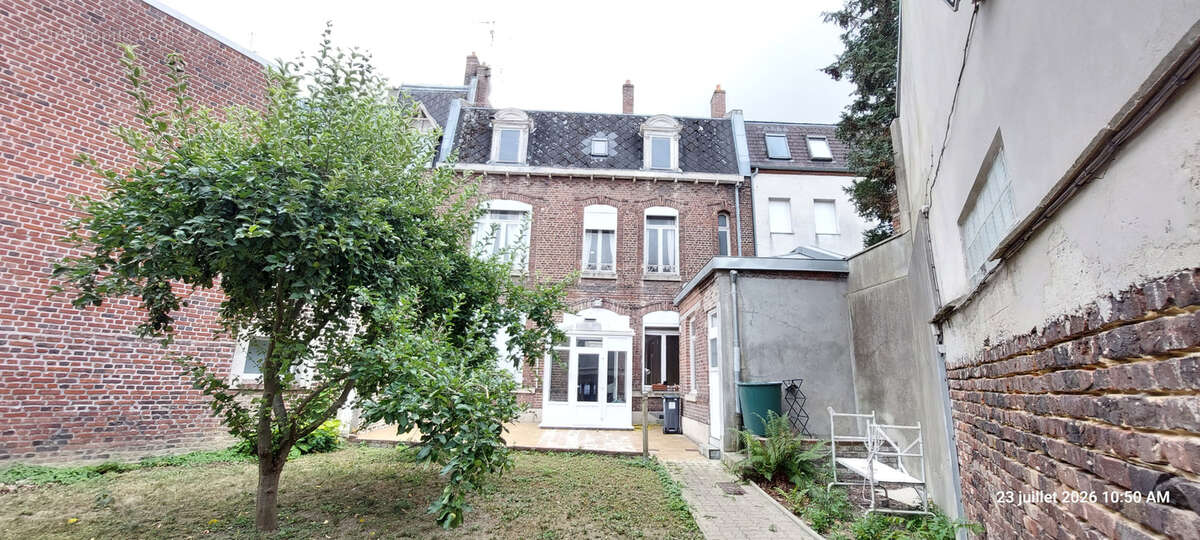 Tres grande maison de maitre avec garages et jardin - photo 14