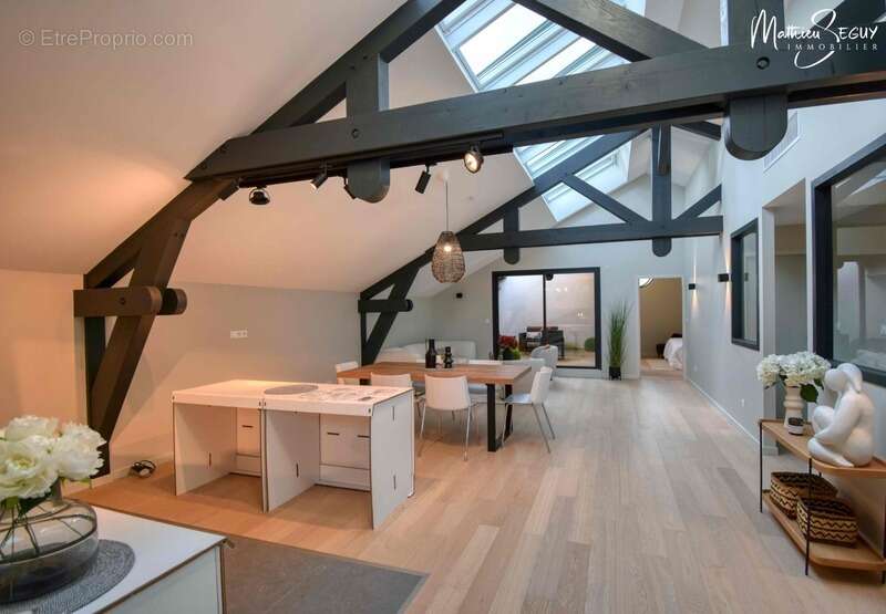 Appartement à CRAPONNE