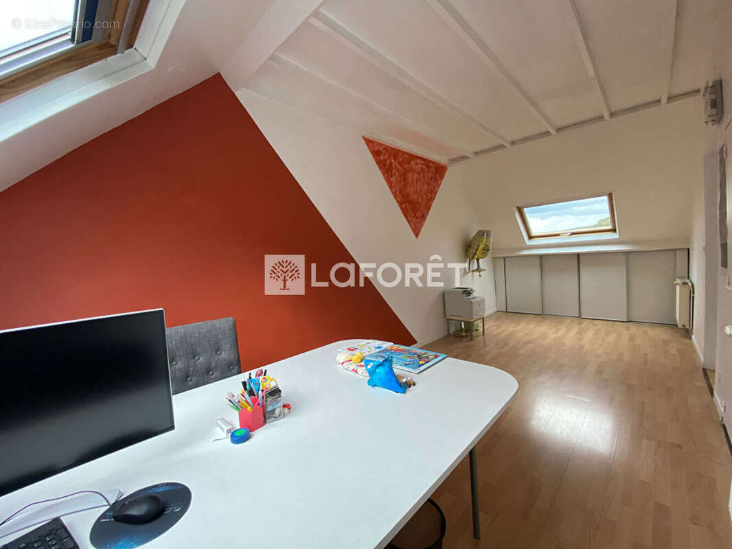 Maison Saint Leger Du Bourg Denis 8 pièce(s) 202.35 m2 - photo 5