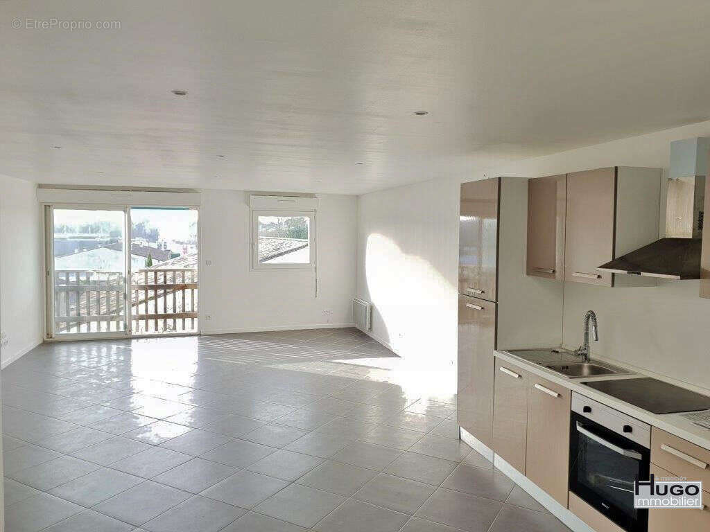 Appartement à LE TAILLAN-MEDOC