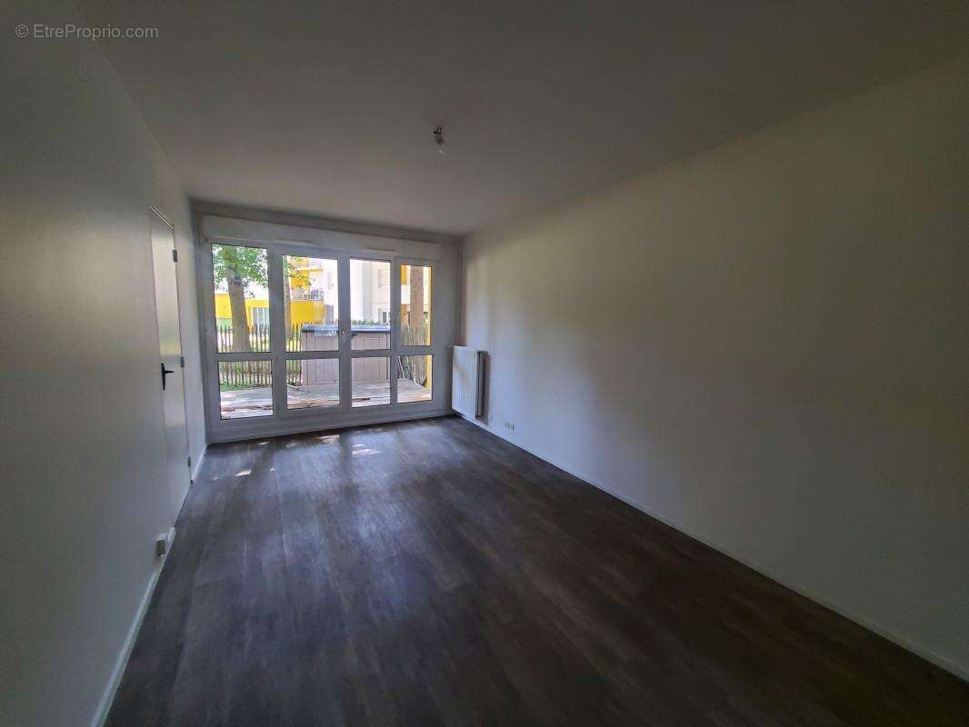 Joli t2 au rez de chaussee avec jardinet - photo 2