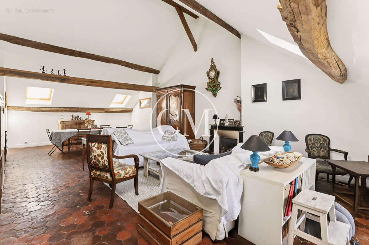 Appartement à VERSAILLES
