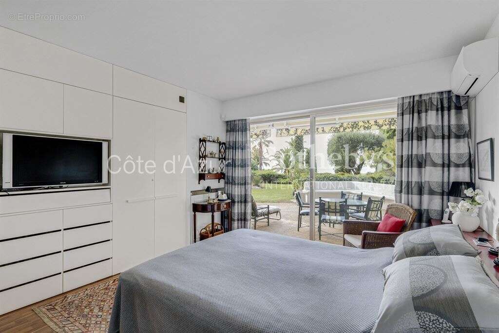 Cannes Croix des Gardes, appartement de 169 m² avec jardin privatif, vue mer - photo 6