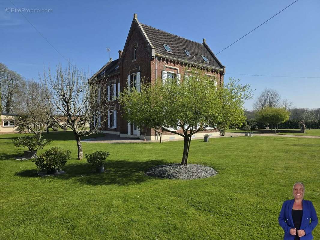 CHARRETERIE 15.64M² ET GARAGE ACCOLE 47.34M² - Maison à GAILLON