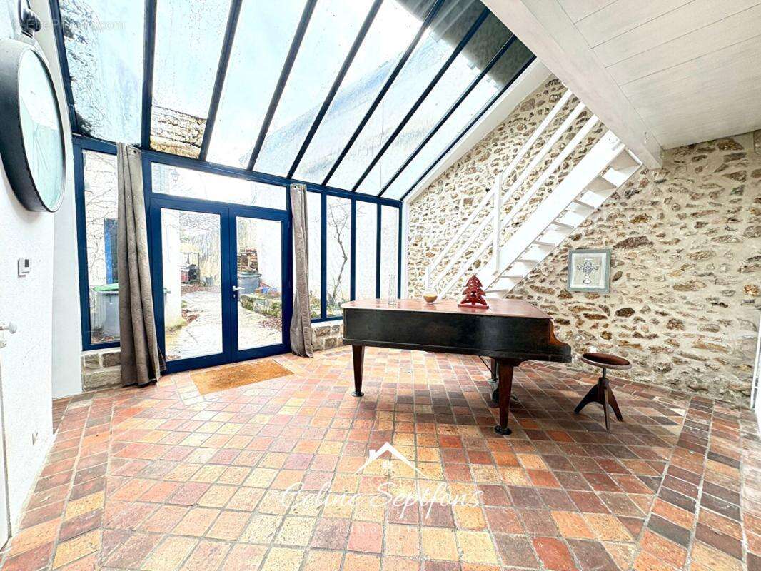 Maison à LINAS
