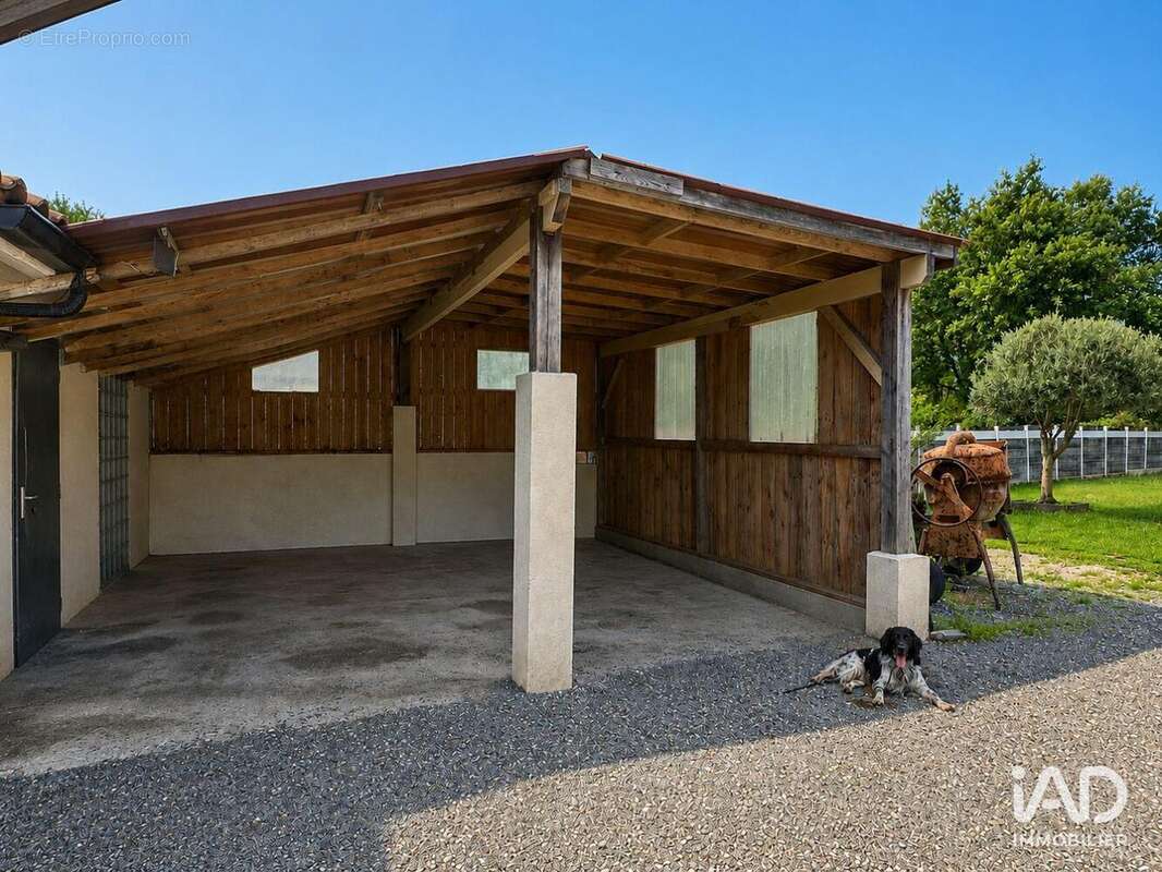 Maison 100 m² à Saugnacq-Et-Muret  - photo 4
