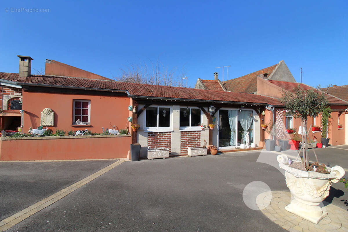 Maison à GRANDFRESNOY