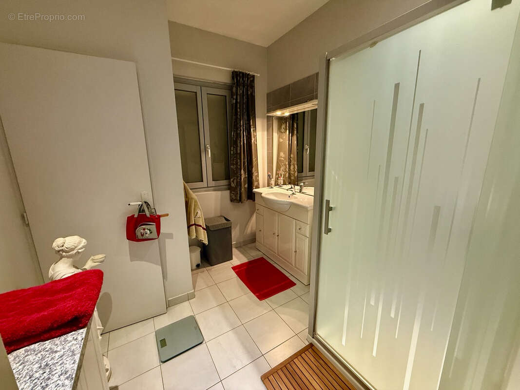 Maison à SAINTE-LIVRADE-SUR-LOT