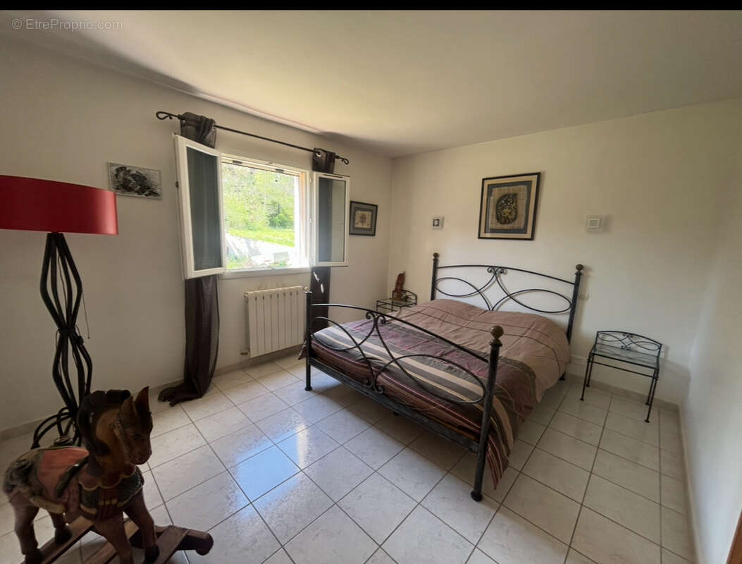 Maison à SAINT-ZACHARIE