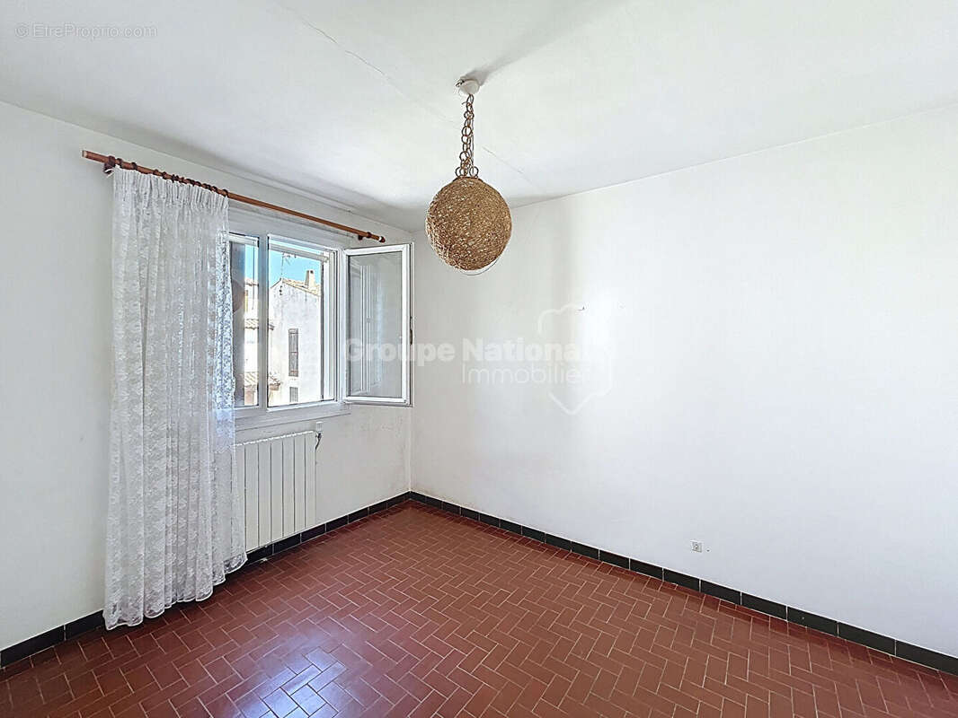 À vendre : maison mitoyenne familiale dans un quartier calme. - photo 12