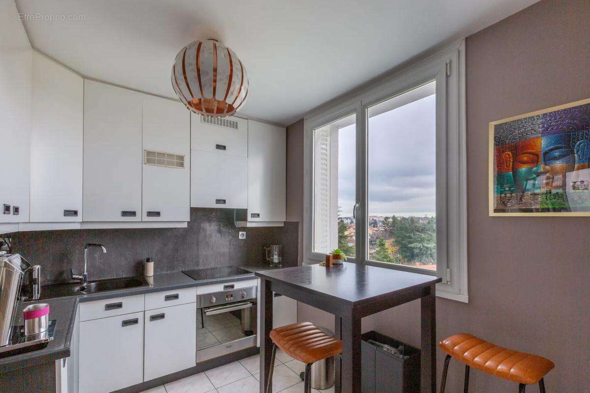 Appartement à SAINTE-FOY-LES-LYON