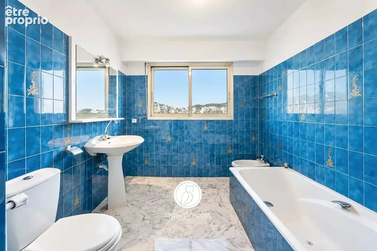 NICE // Fleurs : Appartement / À Rénover / Dernier Etage / Vue Panoramique - photo 14