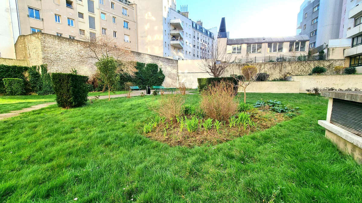 Appartement à PARIS-19E