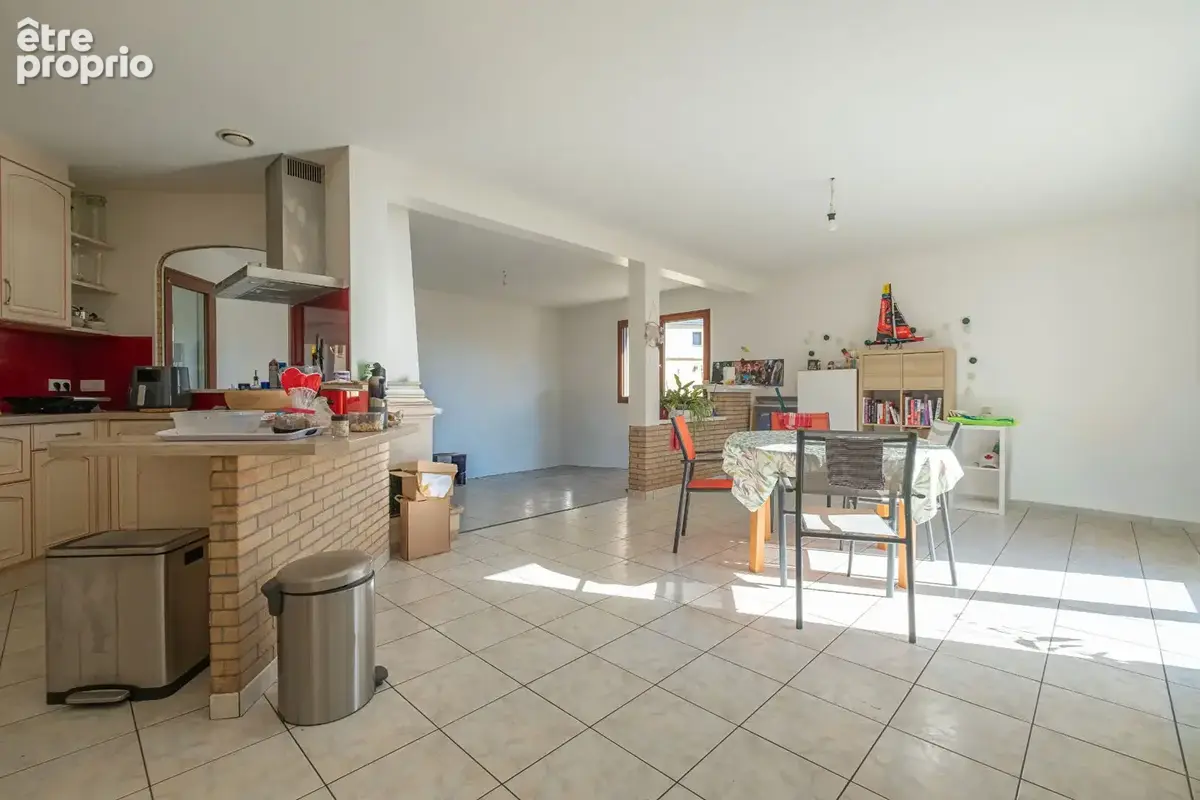 Maison Saint Aubin Du Cormier 5 pièce(s) 192 m2 - photo 2