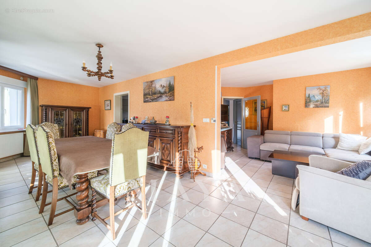 Maison à HINDLINGEN