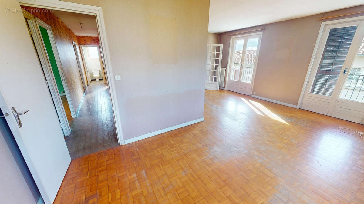 EN EXCLUSIVITE ! maison traditionnelle sur sous-sol complet, sur terrain clos d'env 670 m2 - photo 3