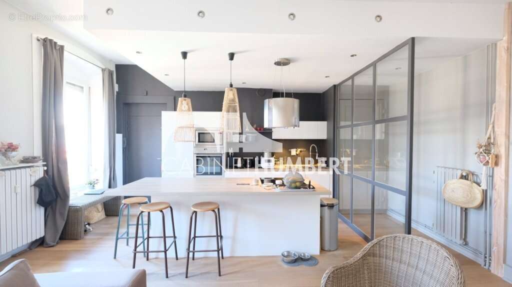 Appartement à SAINT-ETIENNE