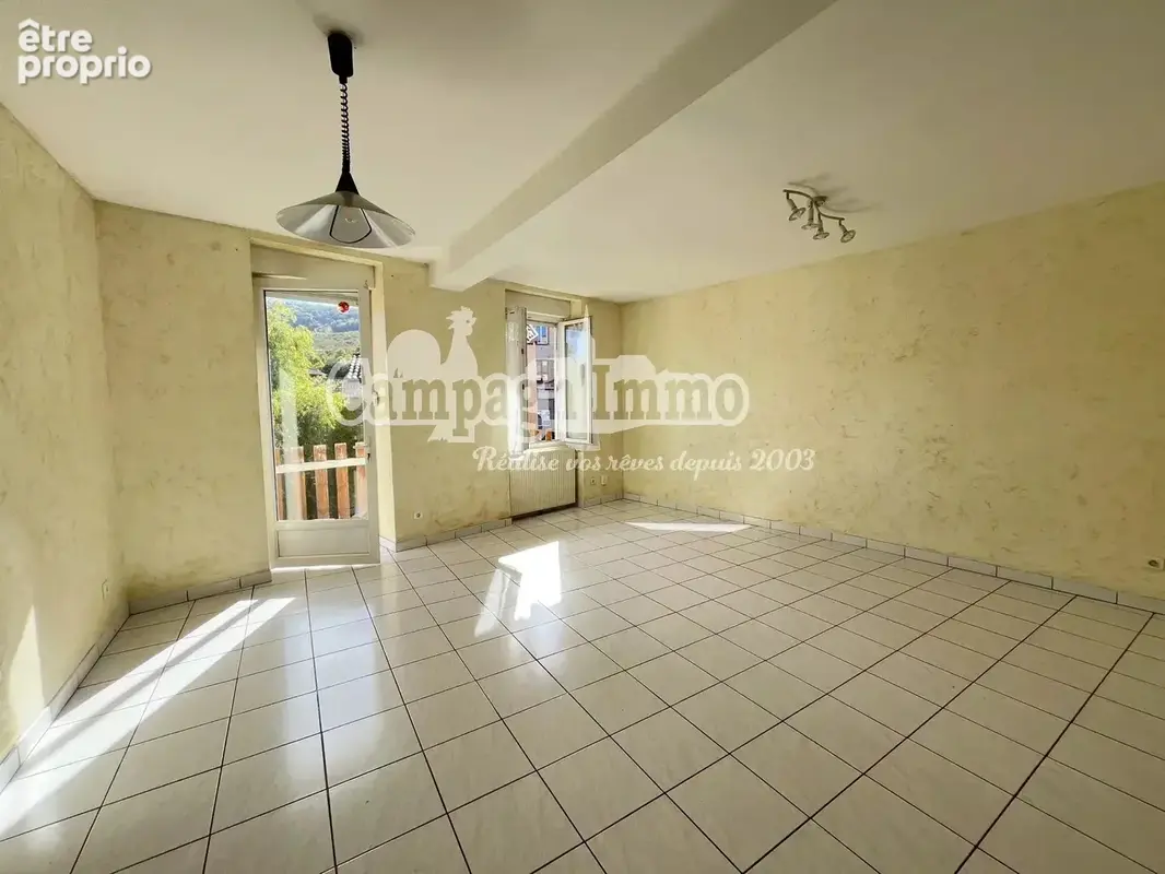 Appartement à PONTCHARRA-SUR-TURDINE