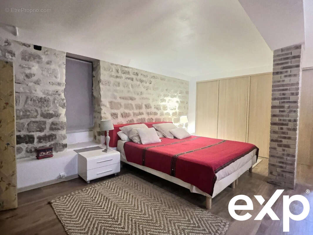 Maison à SAINT-MAUR-DES-FOSSES