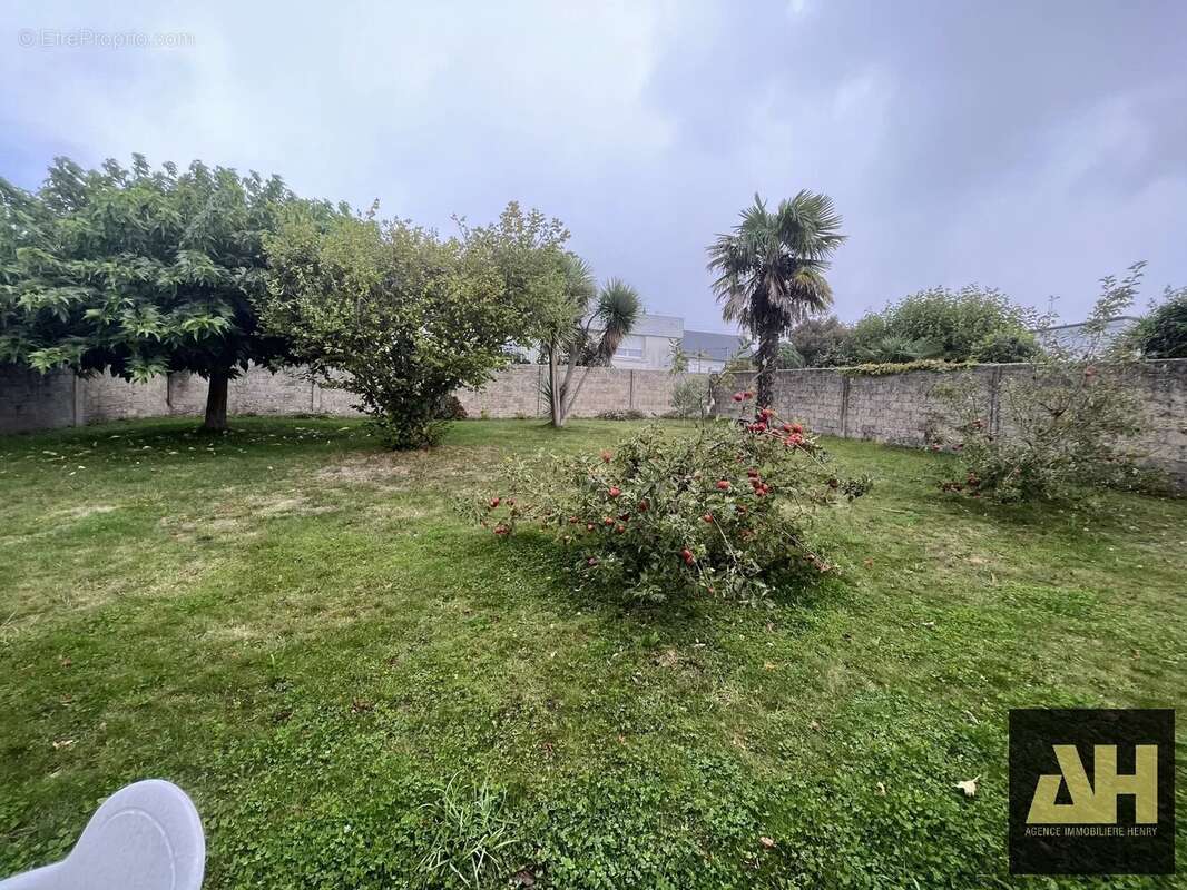 Maison à LE RELECQ-KERHUON