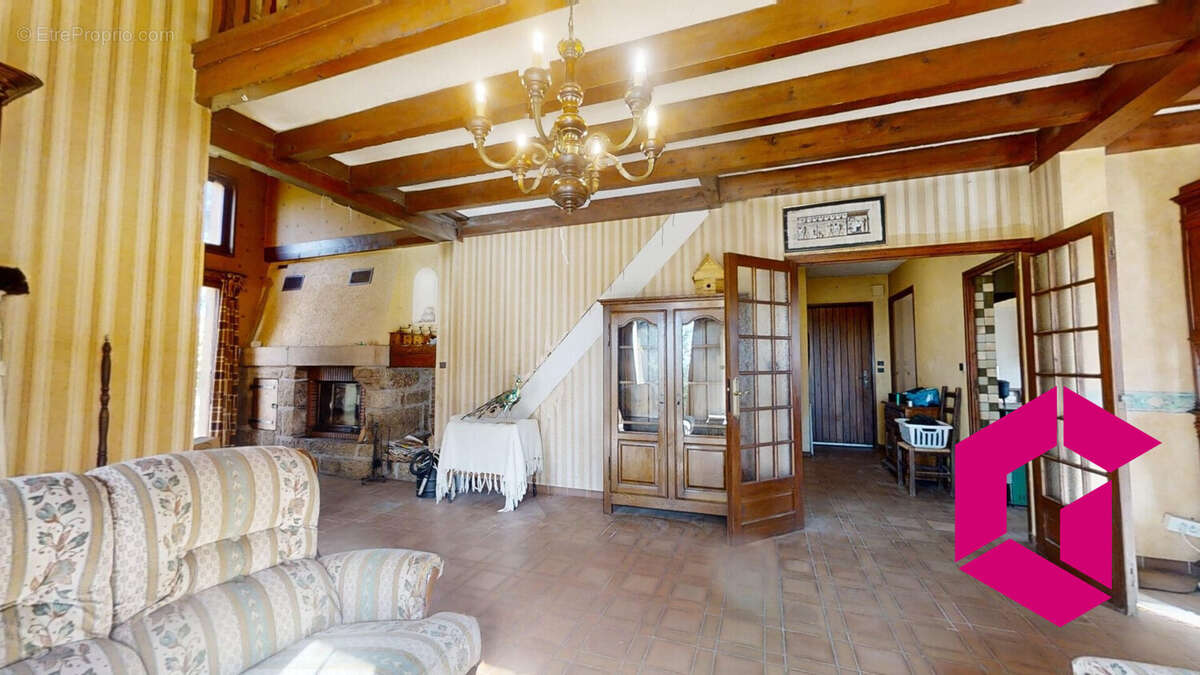 Maison à SAINT-AGREVE