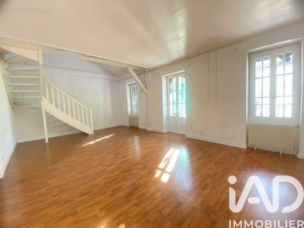 Appartement 122 m² à Vichy  - photo 2