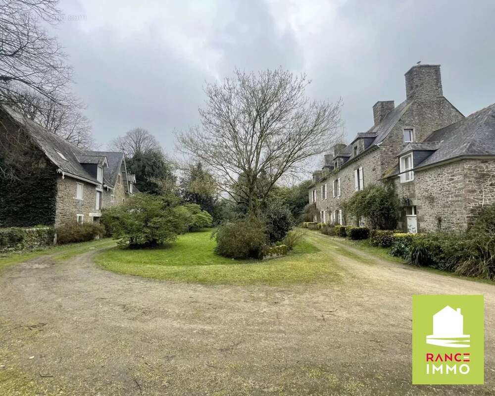 Maison à PLOUER-SUR-RANCE
