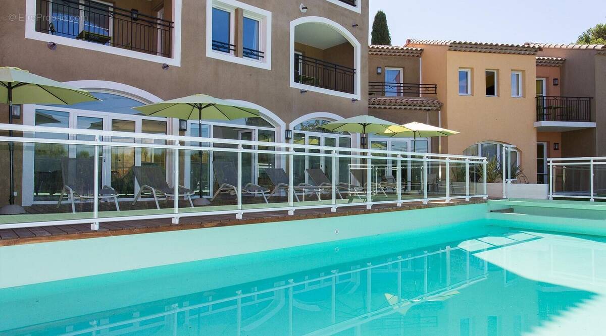 Appartement à MOUGINS