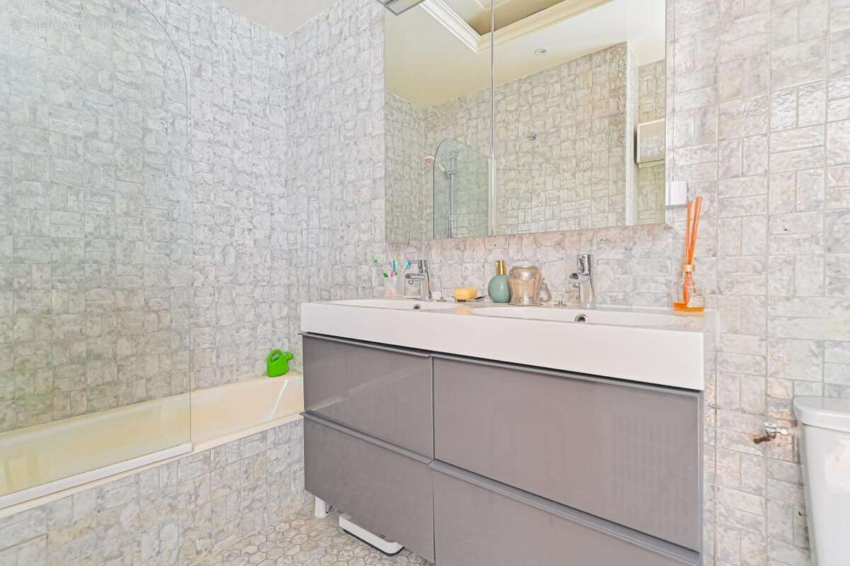 Appartement À Vendre - photo 12