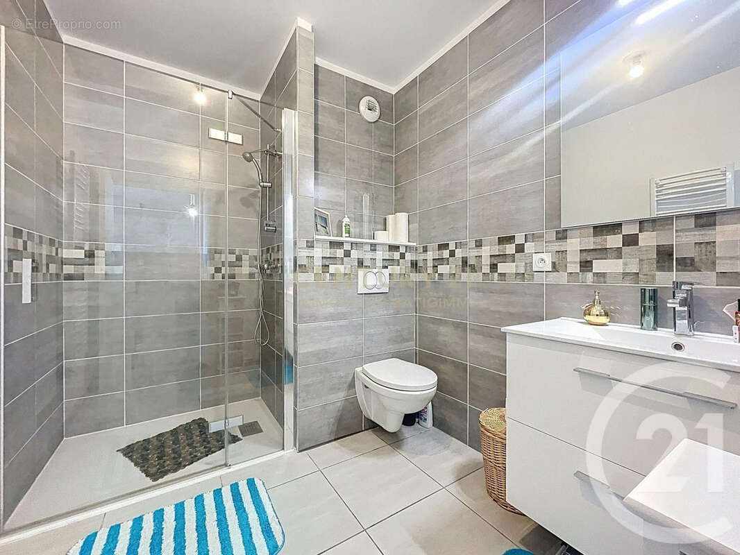 Appartement à BOURGOIN-JALLIEU