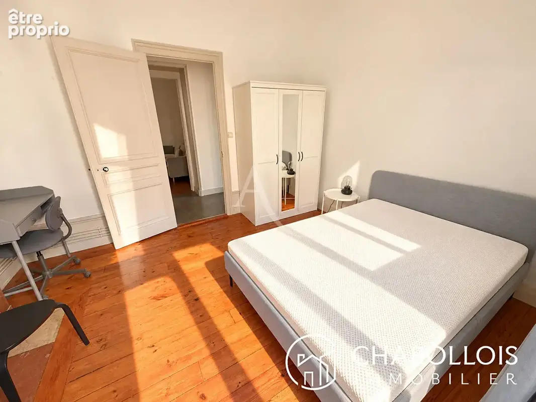 EXCLUSIVITÉ ! Appartement T5 de caractère au coeur de MÂCON - photo 3
