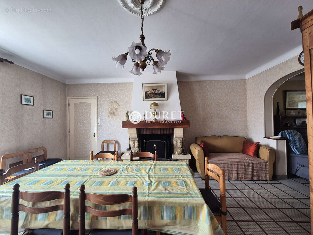 Maison à LE PERRIER