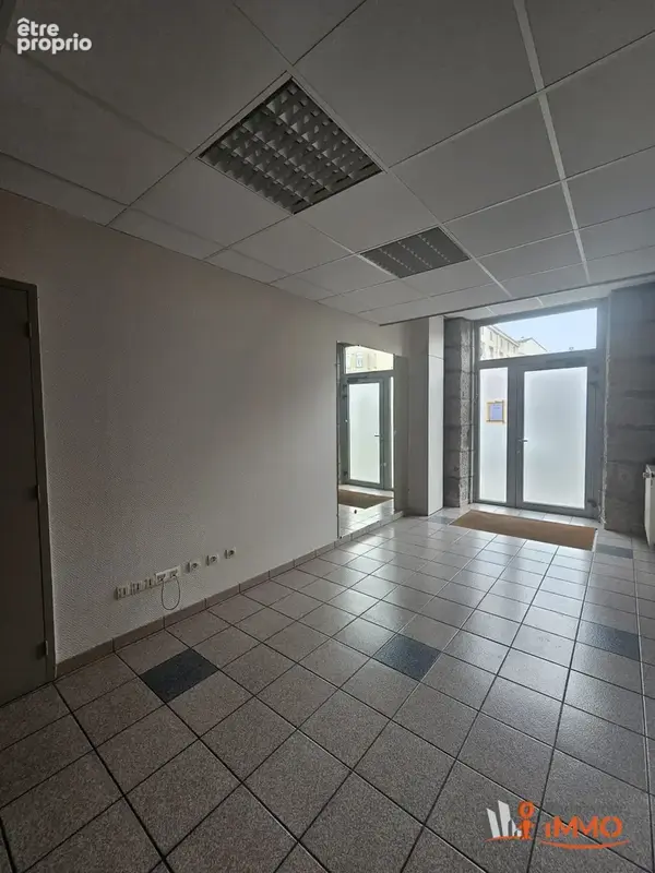 Commerce 80 m² à vendre à Saint-Genest-Lerpt (42530) - photo 3