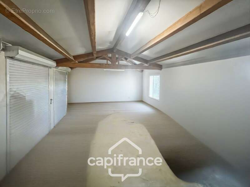 Domaine et Golf de Pont Royal, belle  propriété de 290 m2 établie sur un terrain de 2600 m2, cinq chambres, un bureau, piscine,  - photo 52