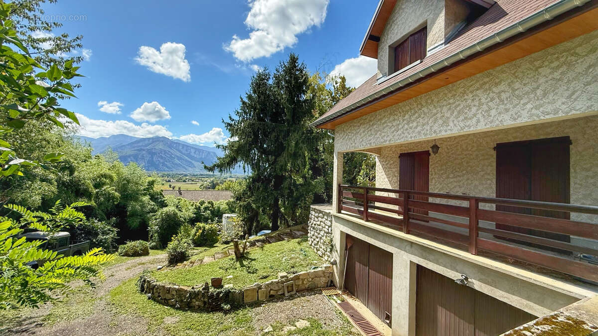 Maison à LA BUISSE